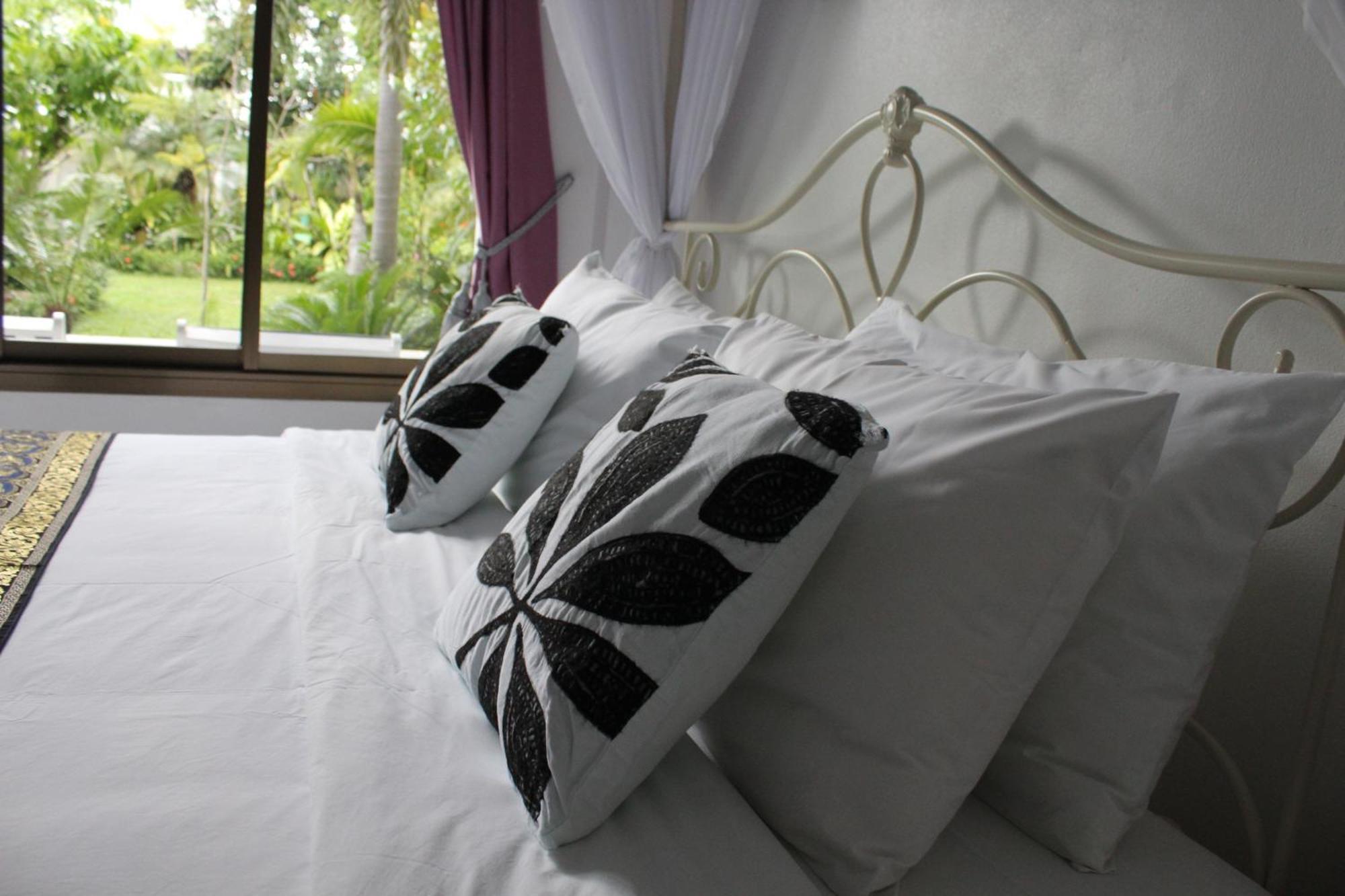 White Elephant Resort Surin Bagian luar foto