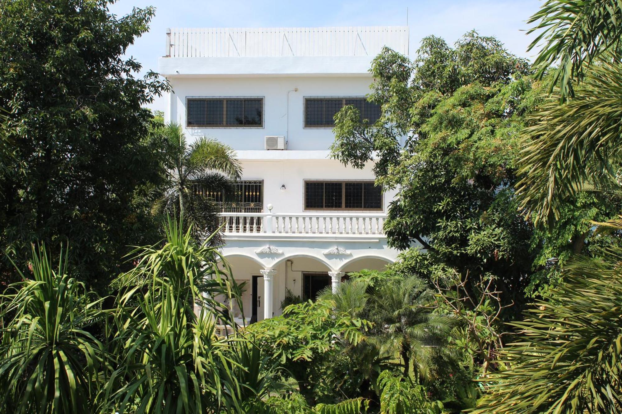 White Elephant Resort Surin Bagian luar foto