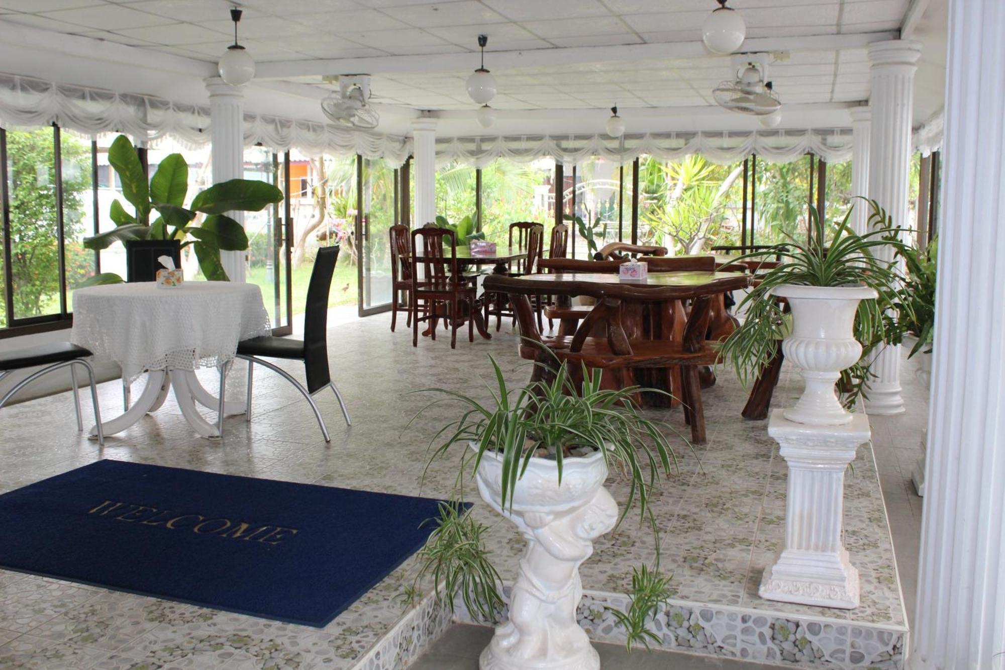 White Elephant Resort Surin Bagian luar foto