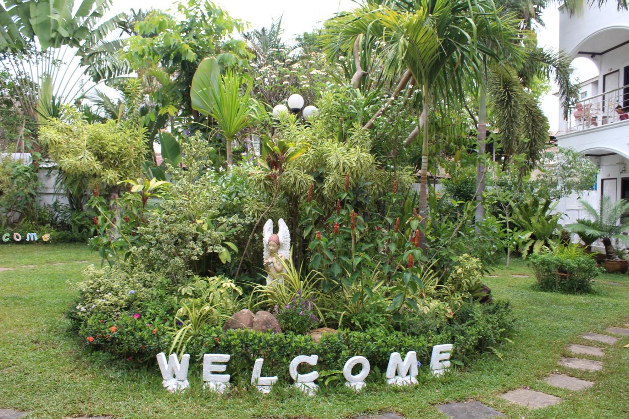 White Elephant Resort Surin Bagian luar foto