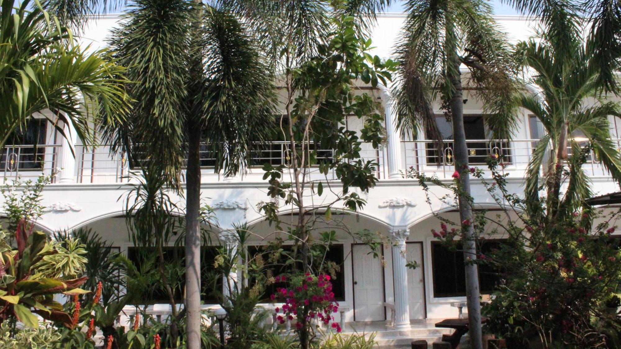 White Elephant Resort Surin Bagian luar foto