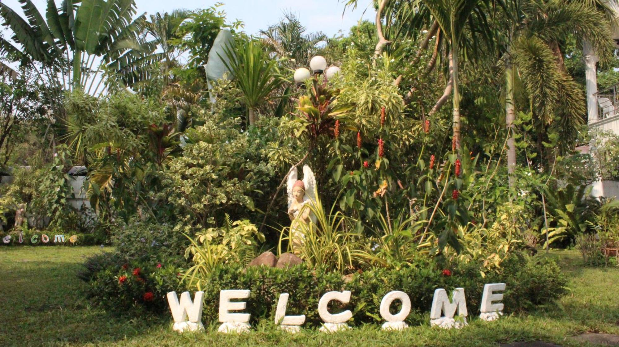 White Elephant Resort Surin Bagian luar foto