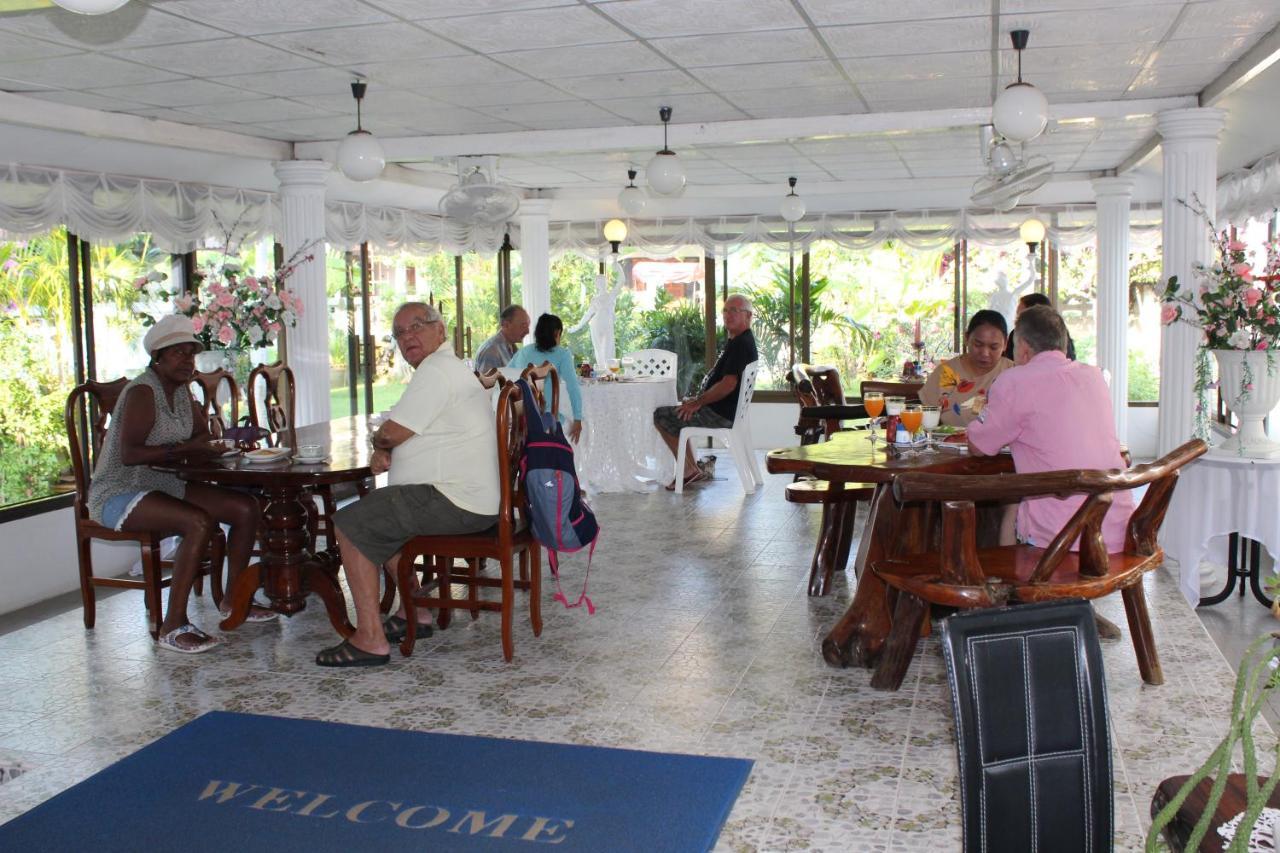 White Elephant Resort Surin Bagian luar foto